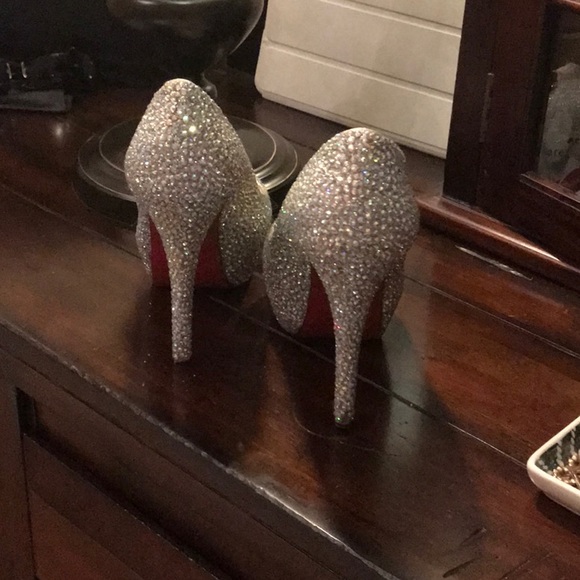 Custom crystal shoes-stunning!💍💋👠💄🍓 - Picture 3 of 7